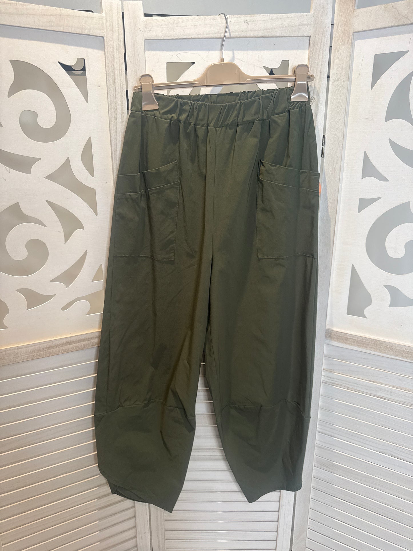 Betty barrel leg magic trousers