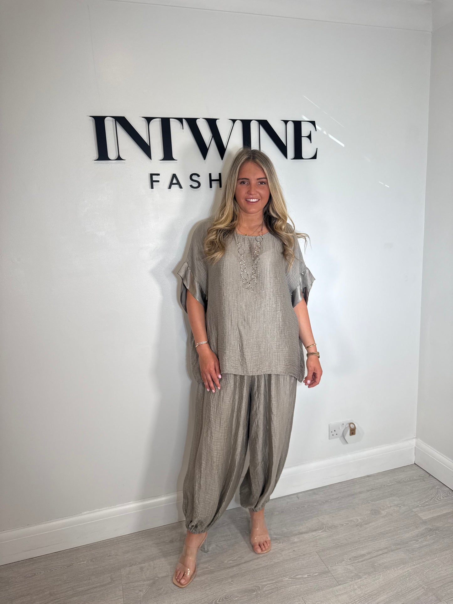 Pantalón elástico Matilda con blusa
