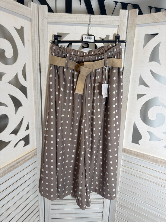 Pantalón culotte Percy con lunares, cintura elástica y cinturón