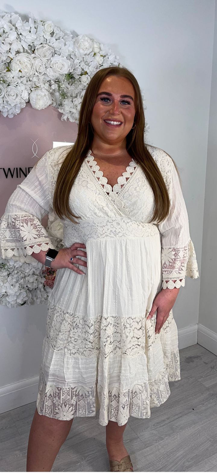 Plus Size Short Dayna Embroidery Dress