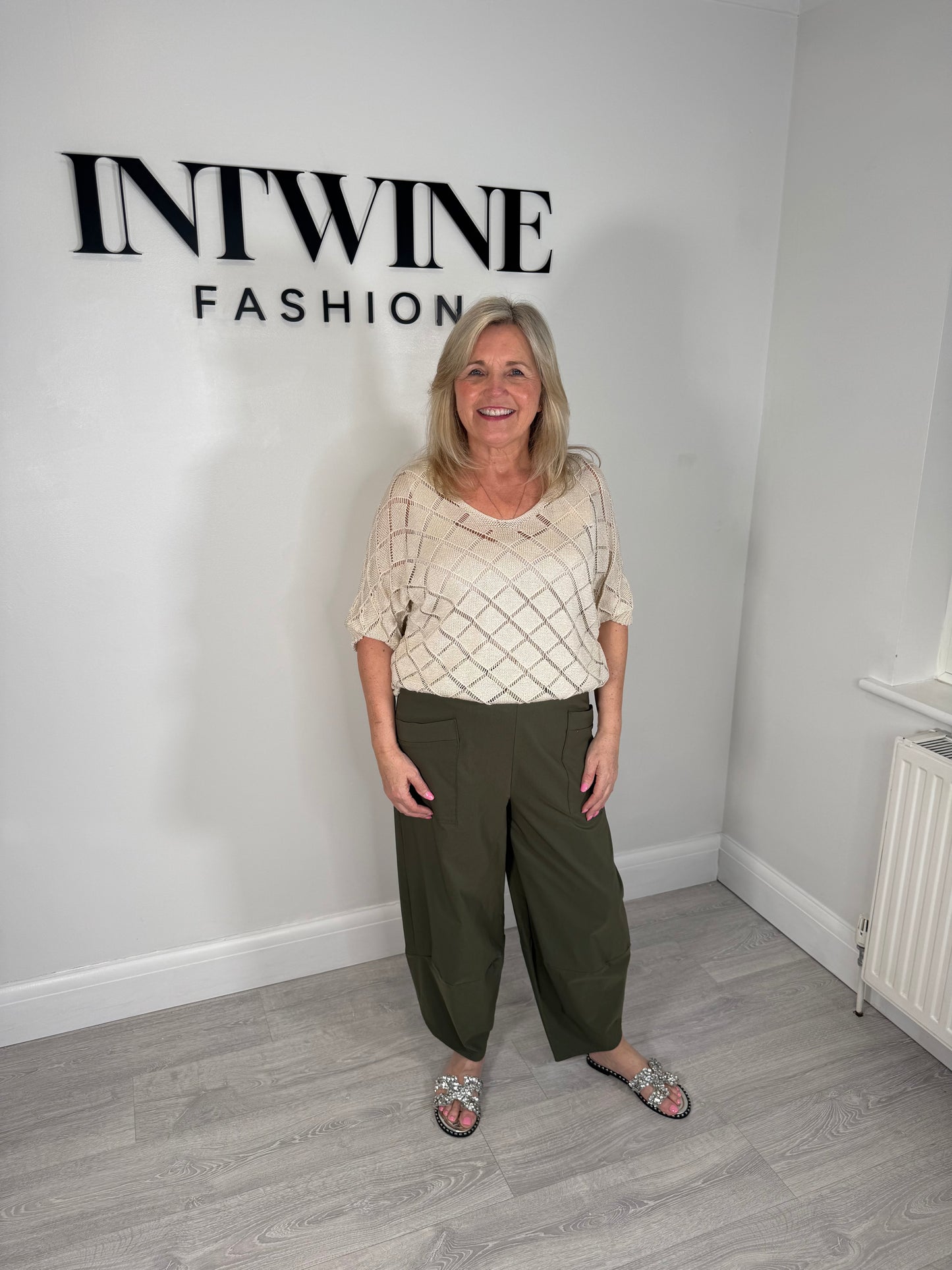 Betty barrel leg magic trousers