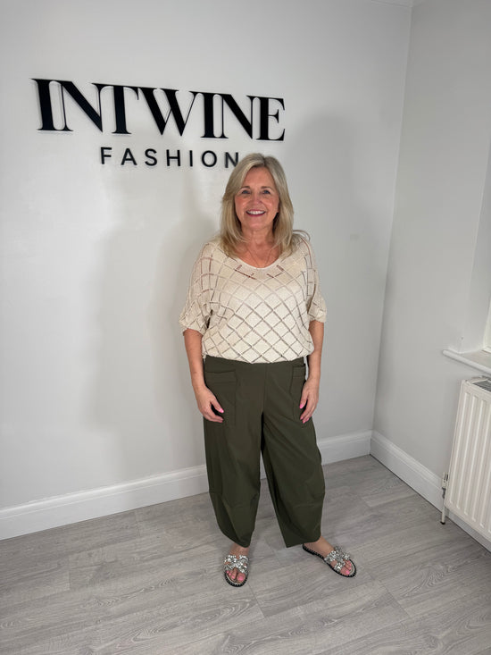 Betty barrel leg magic trousers