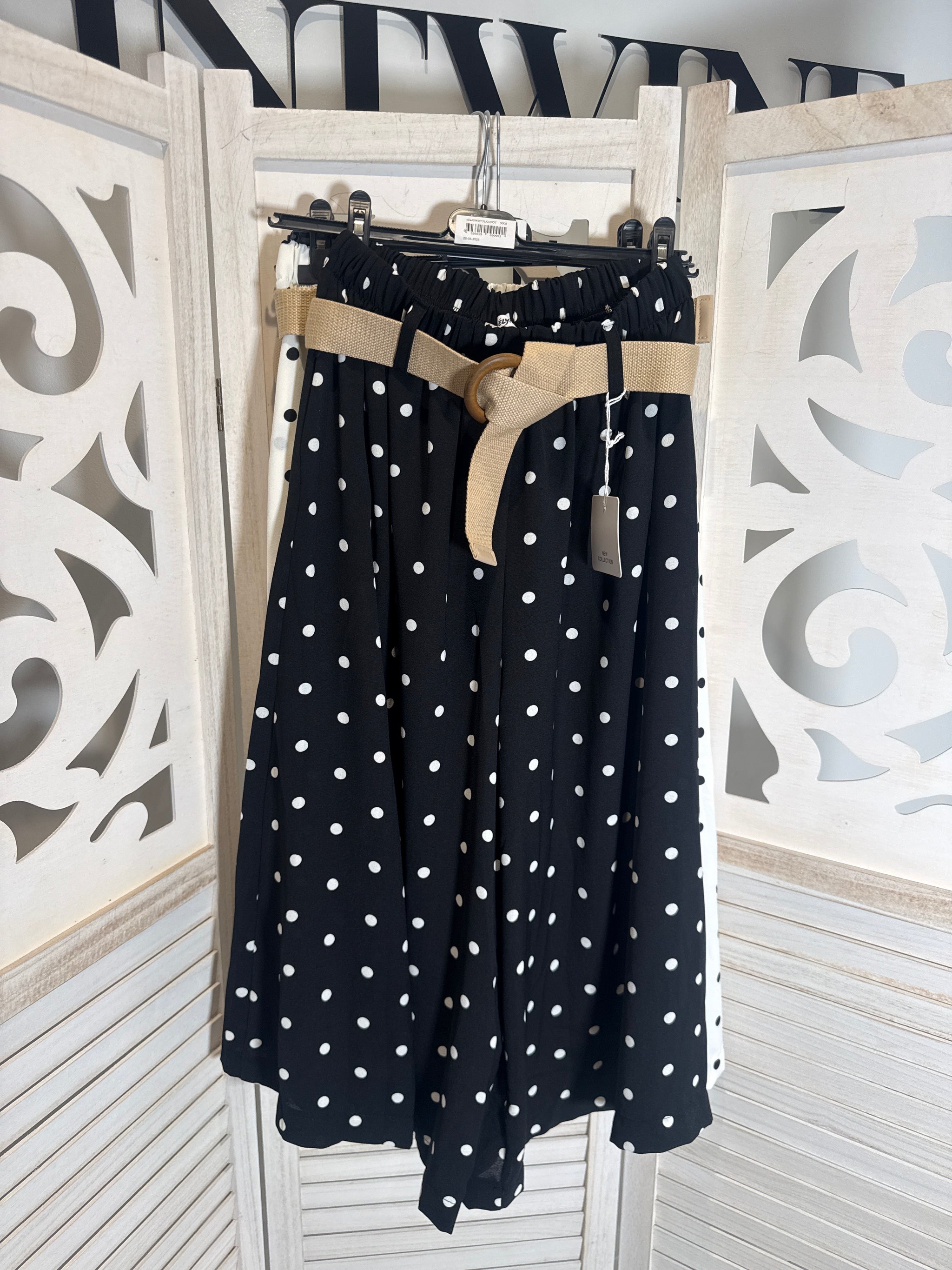 Pantalón culotte Percy con lunares, cintura elástica y cinturón