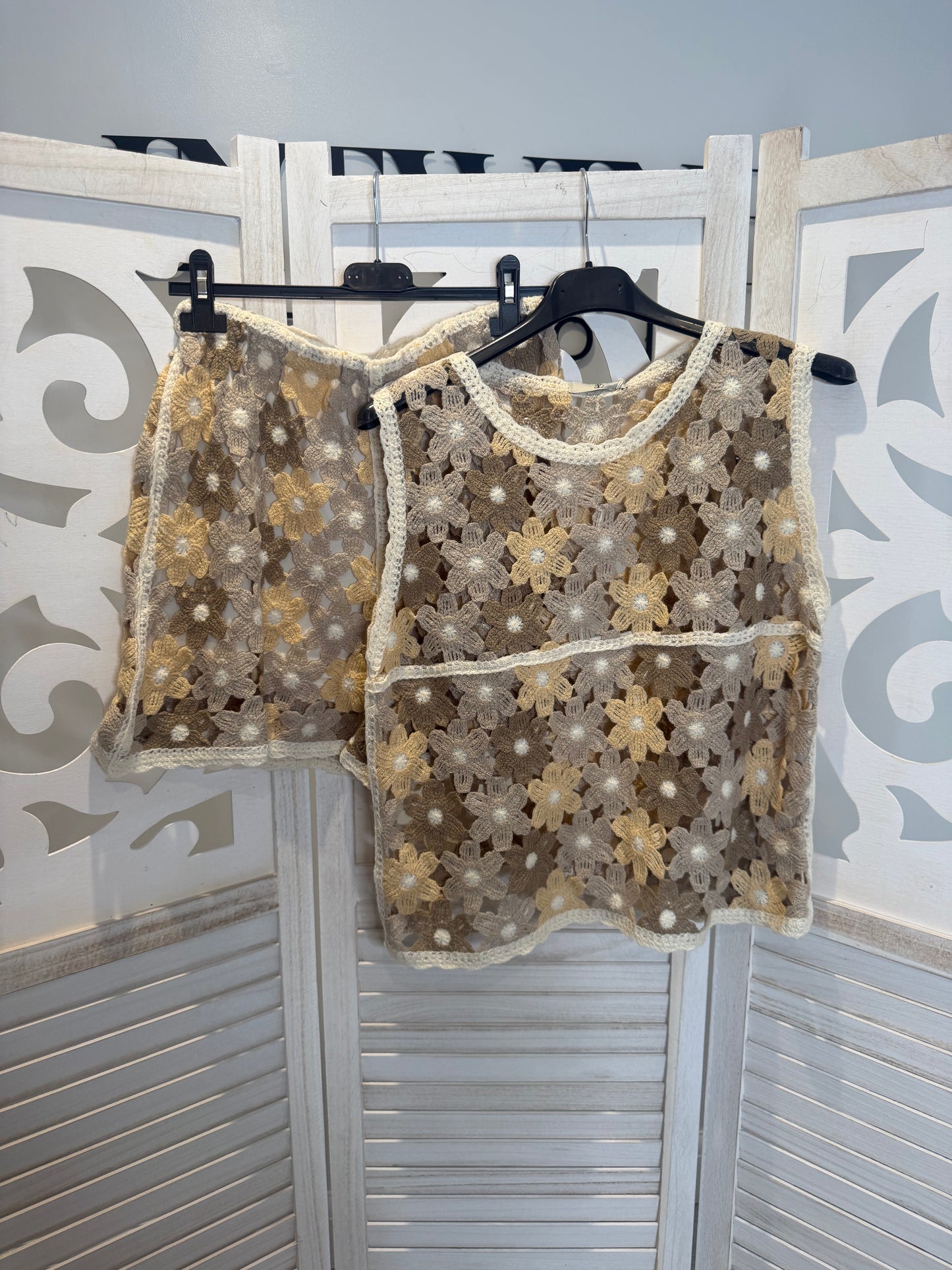 Crystal crochet daisy shorts set